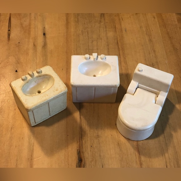 3/$40 Fisher Price Vintage Furniture - Picture 2 of 7